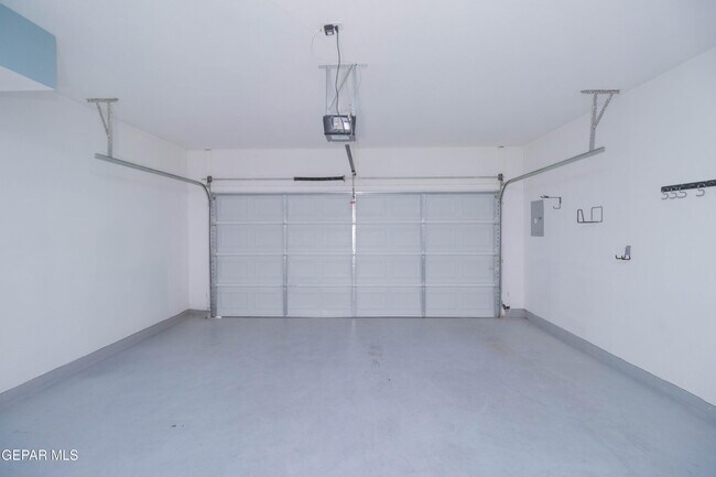 Building Photo - 4744 Excalibur Dr