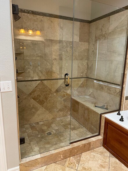 master shower - 1837 S Clarkson St
