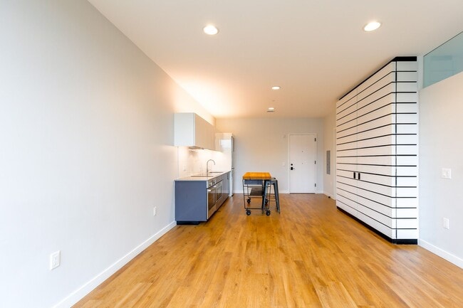 Building Photo - Terrific One Bedroom Condo in Truxton Circle!