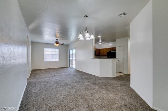 Building Photo - 6868 Sky Pointe Dr