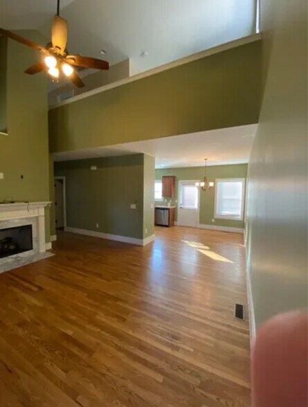 Building Photo - 22 Twin Oaks Dr