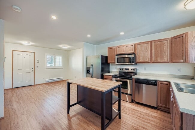 Building Photo - 3bd/1.5ba Snoqualmie Home