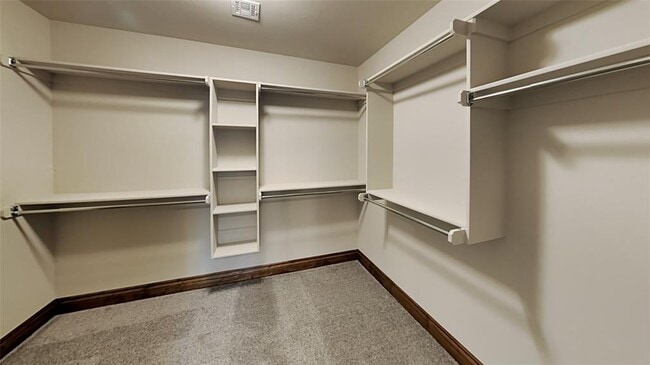 Building Photo - 7055 Richardson Ct