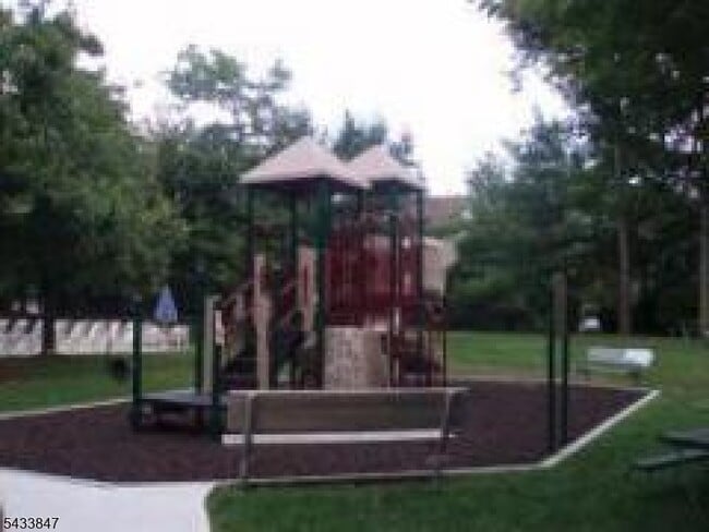 Building Photo - 1 Brookside Ln