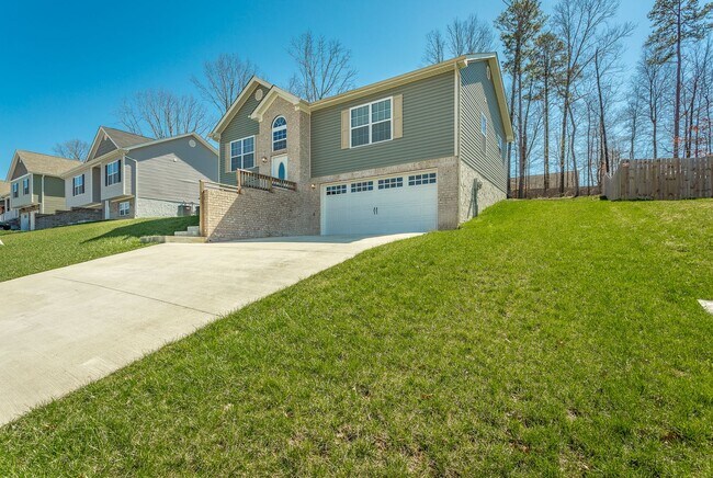 Building Photo - Beautiful Soddy Daisy Home!