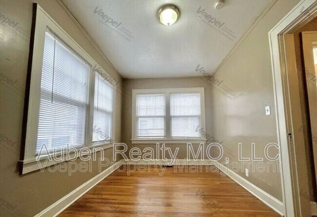 Building Photo - 5446 Harrison St
