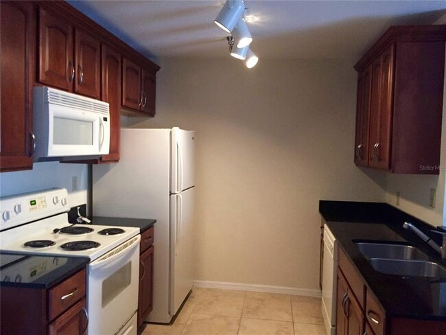 Building Photo - 10263 Gandy Blvd N