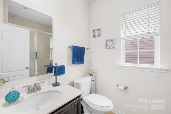 Building Photo - 5086 Waterloo Dr