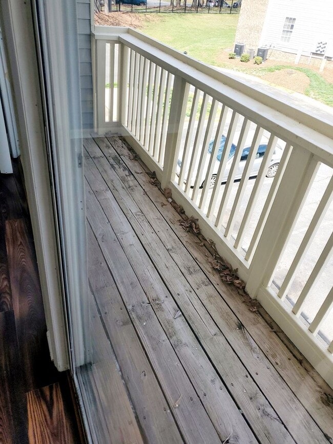 Building Photo - Updated condo across from UNCC!! Dont Miss...