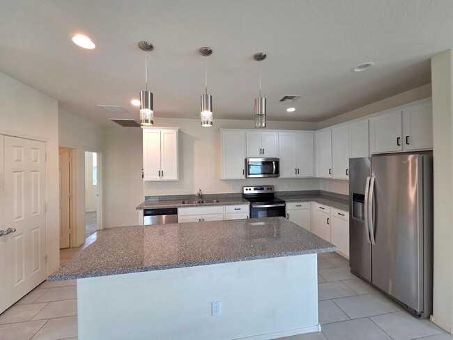Building Photo - Move in Specials! Two weeks free rent! Beautiful 3-bed, 2-bath in North Cooper Canyon!
