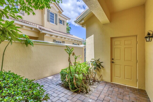 Building Photo - 4770 Cadiz Cir
