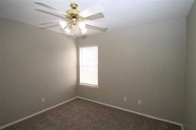 Building Photo - 824 Dixon Ln