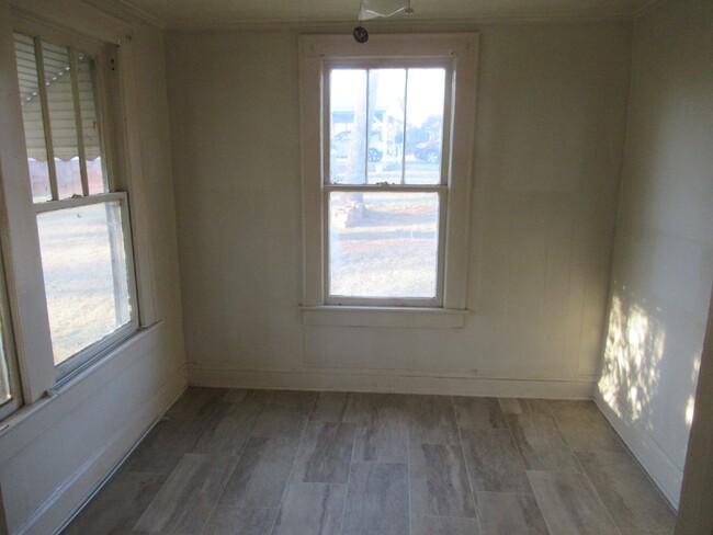 Building Photo - One Bedroom in Lincolnton