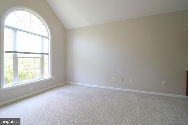Building Photo - 22078 Vantage Pointe Pl