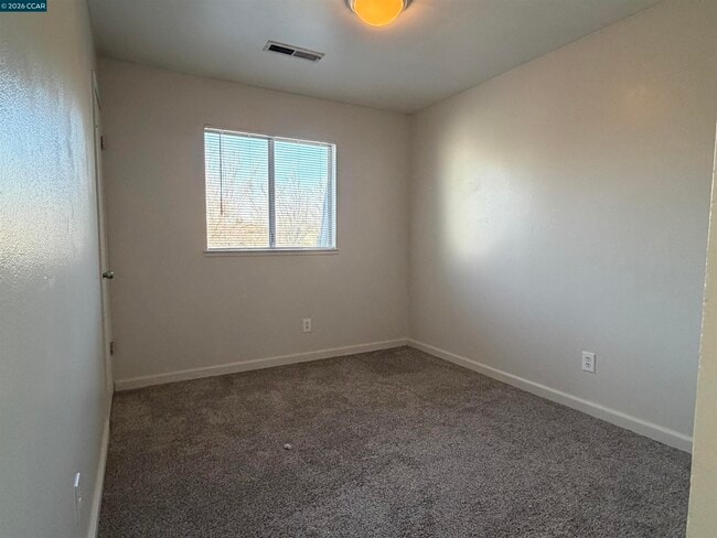 Building Photo - 1648 W N Bear Creek Dr