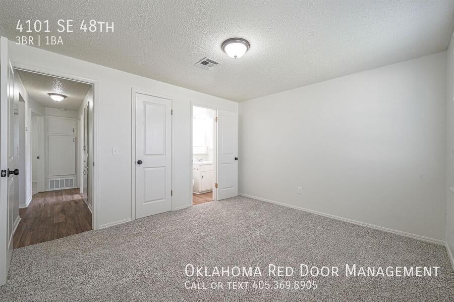 Building Photo - 4101 SE 48th-