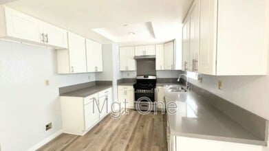 Building Photo - 4295 Gird Ave