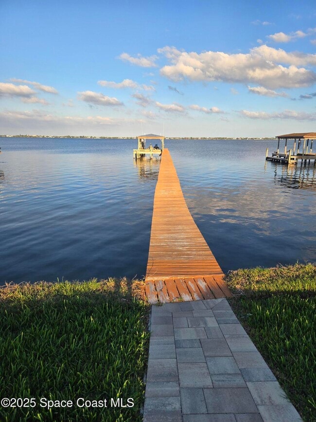 Building Photo - 0000 Pineapple Ave