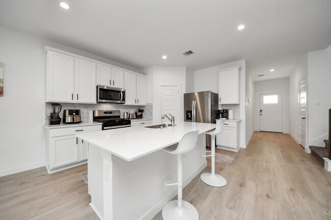 Building Photo - 31815 Kellan Grv Ct