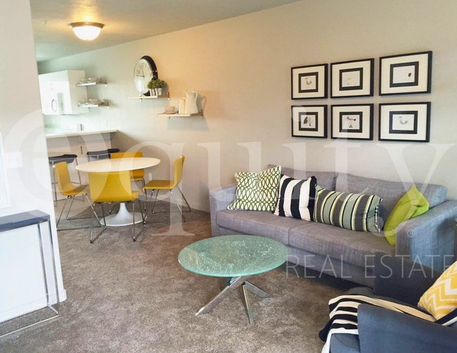 Building Photo - 1055 W 1033 N St