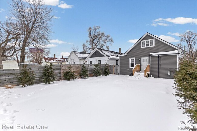 Building Photo - 2824 Williams St