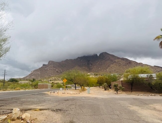 Building Photo - Sunnyslope Apartments