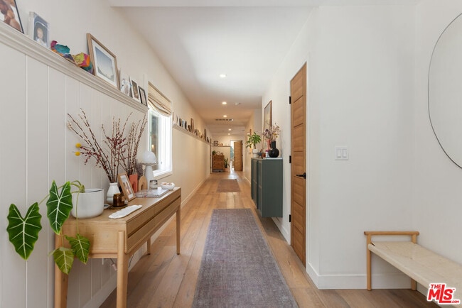 Building Photo - 4114 Edenhurst Ave
