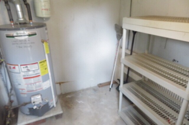 Storage Area - 214 1/2 Brown Ave