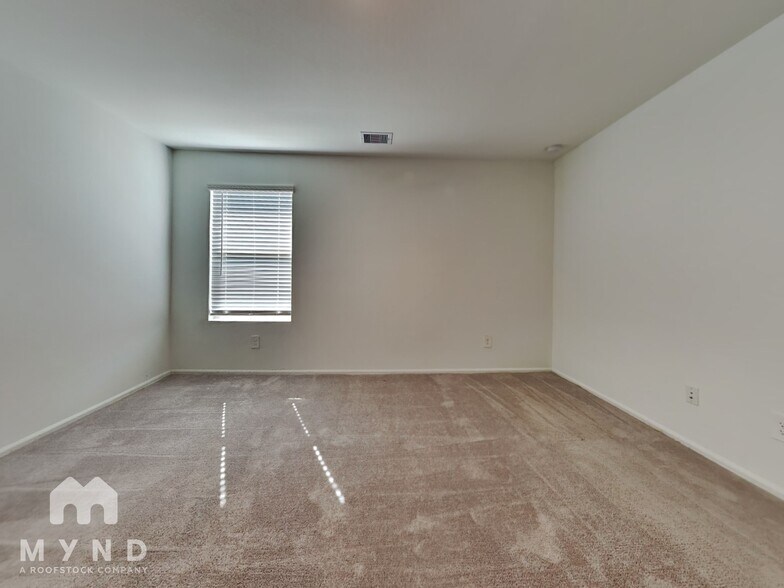 Building Photo - 2842 Via Augusta Dr