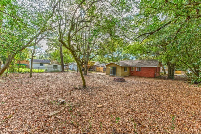 Building Photo - Renovated 3 bedroom house in Niceville!