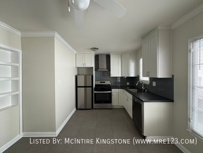 Building Photo - Ask for Move-in Specials | Beautiful 1BD/1...