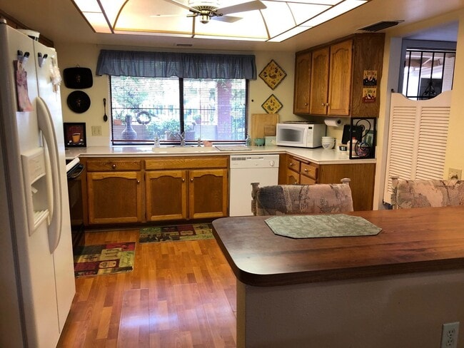 Building Photo - Lovely Home in 45+ Active Adult Community of Leisure World Available May through October 2026!