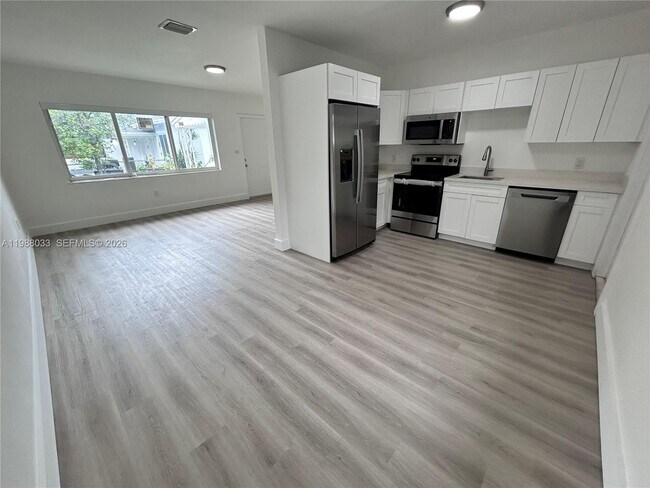 Building Photo - 1232 NW 8th Ct