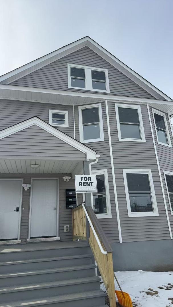 Building Photo - 1637 South Ave