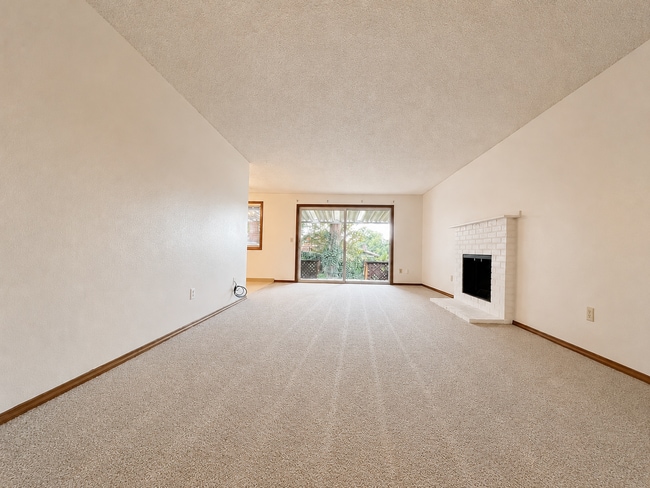 Building Photo - 21318 SE Alder Ct