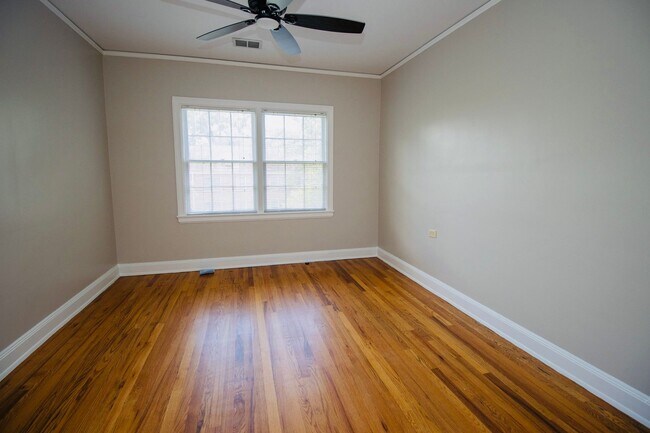 Building Photo - Bright & Modern Renovated 1-Bedroom Condo ...