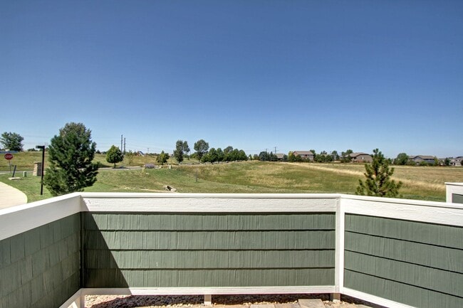 Building Photo - Rare Sapphire Pointe 2 bed townhome for lease great location in Castle Rock.