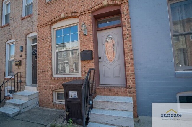 Building Photo - 11 N Streeper St