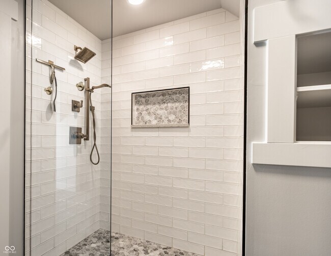 Building Photo - 1330 Marlowe Ave