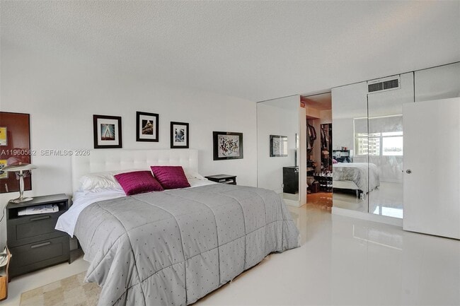 Building Photo - 11111 Biscayne Blvd