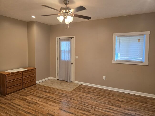 Building Photo - 633 Bessemer Ave