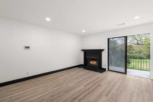 Building Photo - Welcome to Uptown Living in a South Park S...