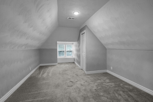 Building Photo - 122 Webster Ave