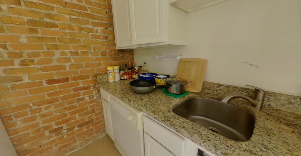 Building Photo - 1130 Commonwealth Ave