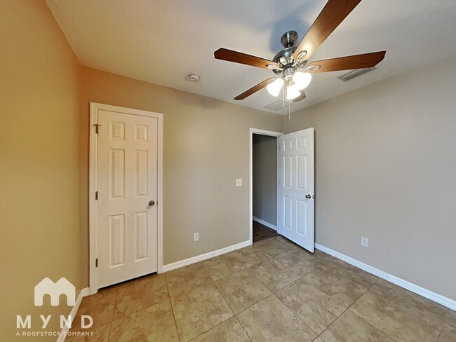 Building Photo - 3217 Spooner Dr