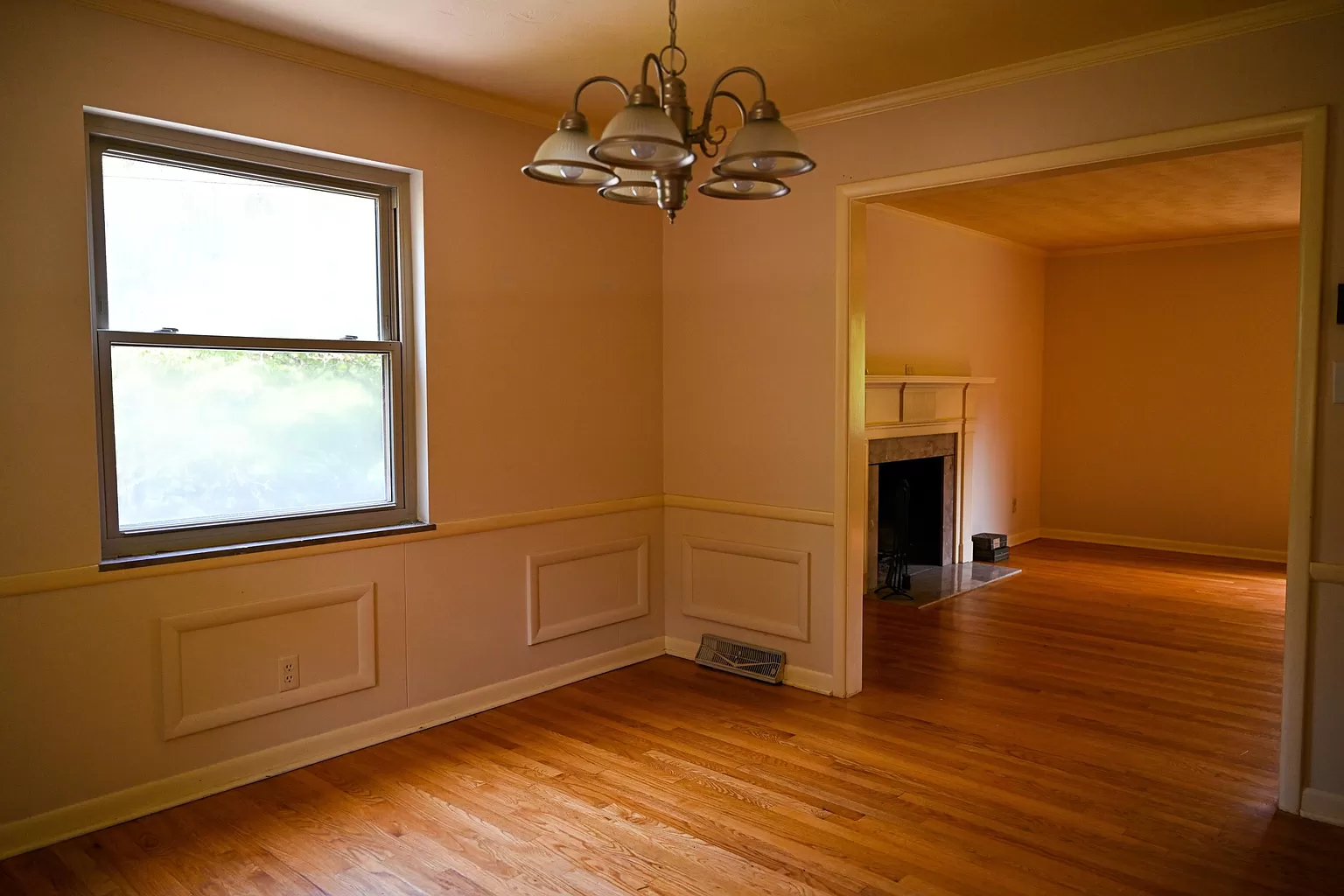 Diring Room to Living Room - 200 Suburban Rd