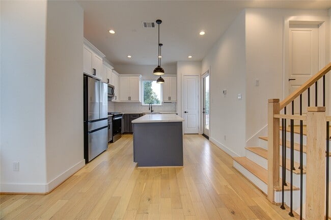 Building Photo - 10926 Fire Creek Dr