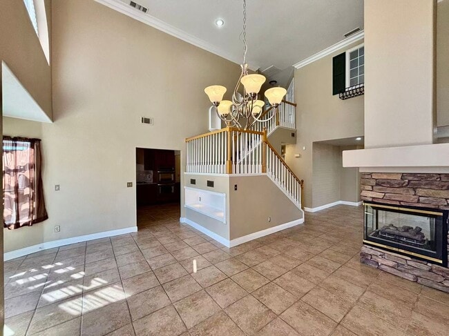 Building Photo - Two-story single-family house