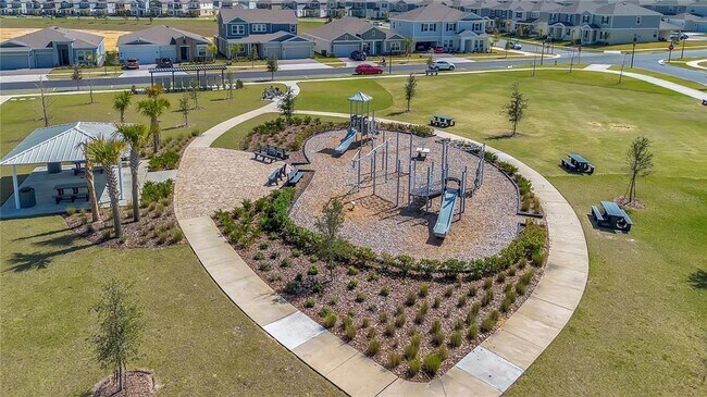 Building Photo - 2671 Armstrong Ave