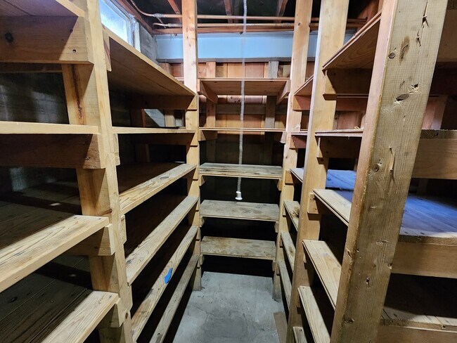 Building Photo - 7522 Utegg Rd